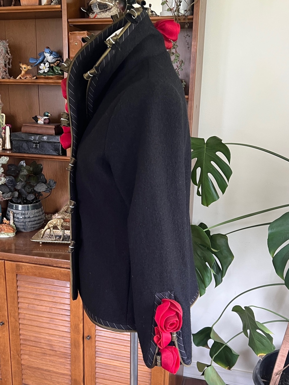 CoVelo Clothing Black Women's Wool Jacket with Red Floral Rose Accents M - Picture 10 of 16